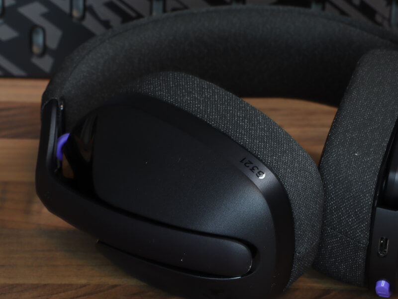 Budget entry-level headset Logitech G321 LIGHTSPEED wireless bluetooth gaming dynamic plug-and-play light weight.JPG